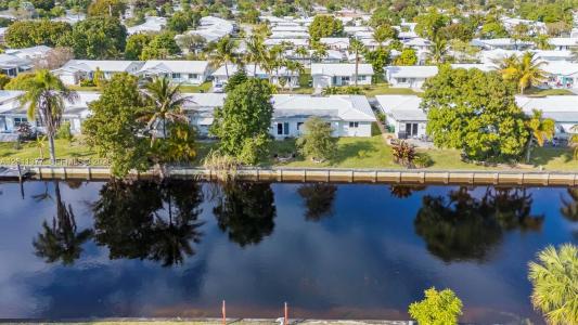 6810 NW 74th Pl, Tamarac, Florida 33321, USA