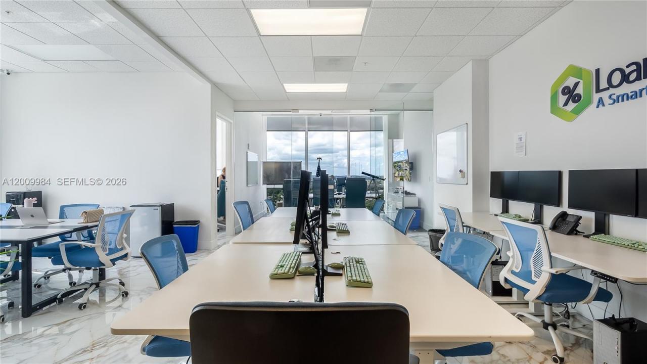 20200 W Dixie Hwy 1208 Hwy, Miami, Floride 33180, États-Unis