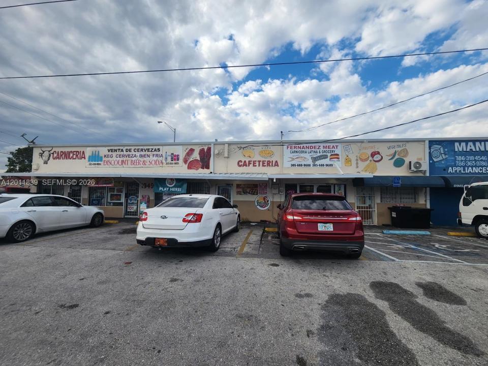 4125 E 10th Ct, Hialeah, Florida 33013, USA