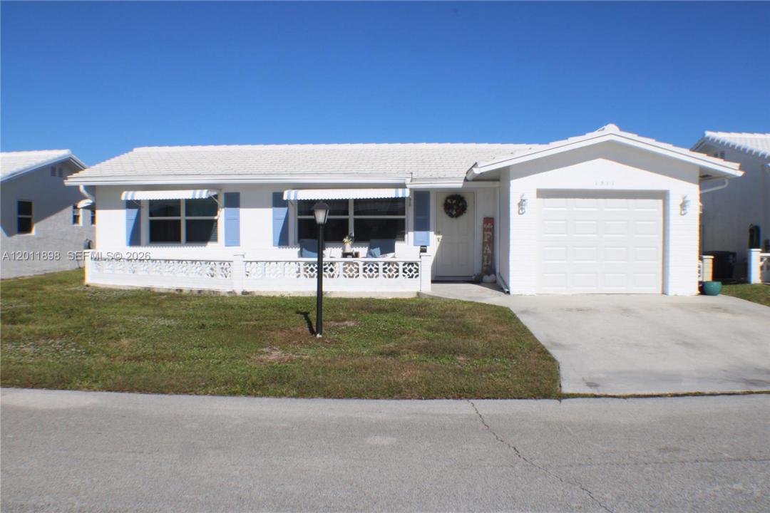1511 Alfred Dr, Boynton Beach, Florida 33426