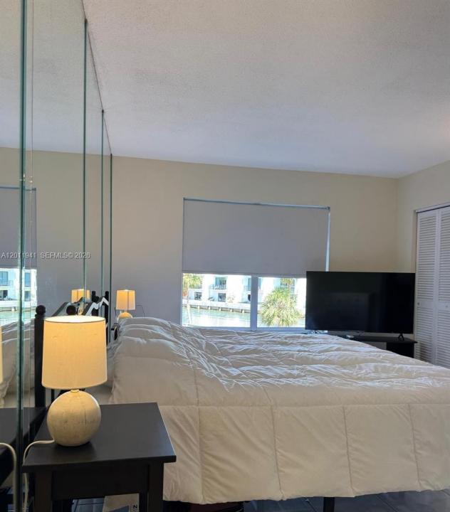 11111 Biscayne Blvd 2H, Miami, Флорида 33181, Соединенные Штаты