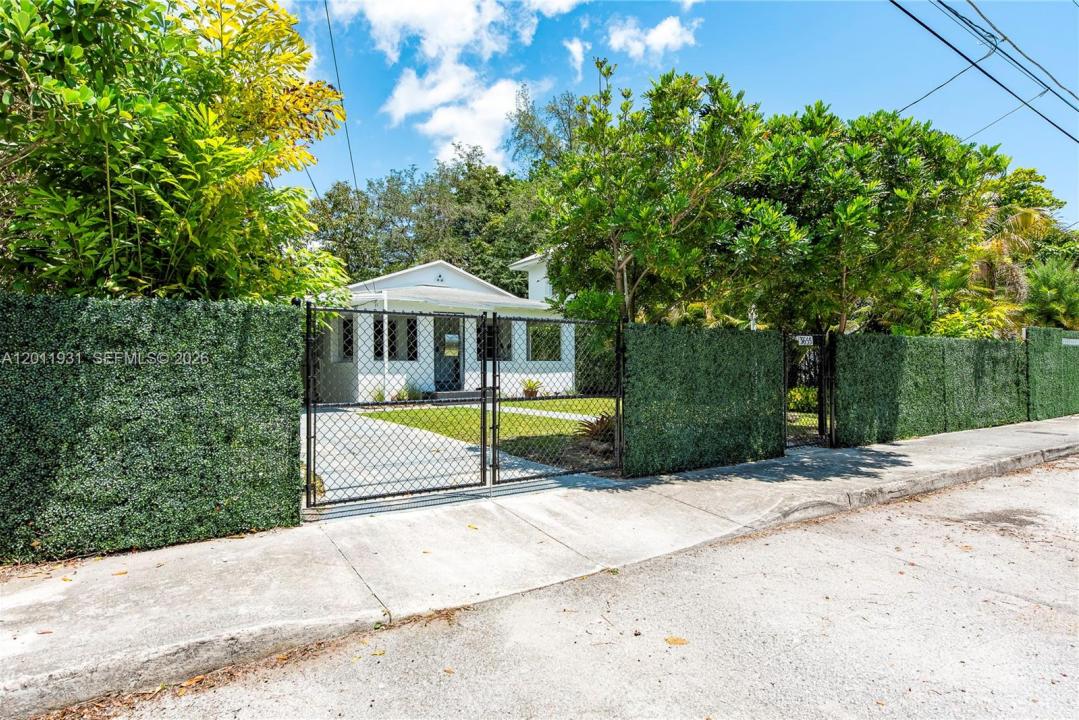 3655 Oak Ave 3655, Miami, Floride 33133, États-Unis