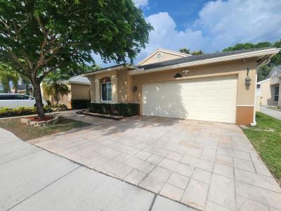 250 E Riverbend Drive, Sunrise, Florida 33326