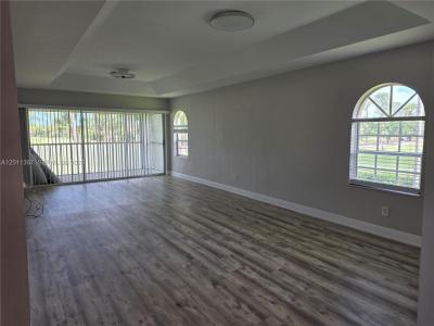 575 Augusta Boulevard 8, Naples, Florida 34113, USA