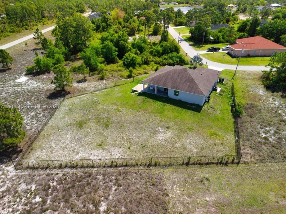 1211 Eclat St E, Lehigh Acres, Florida 33974, USA