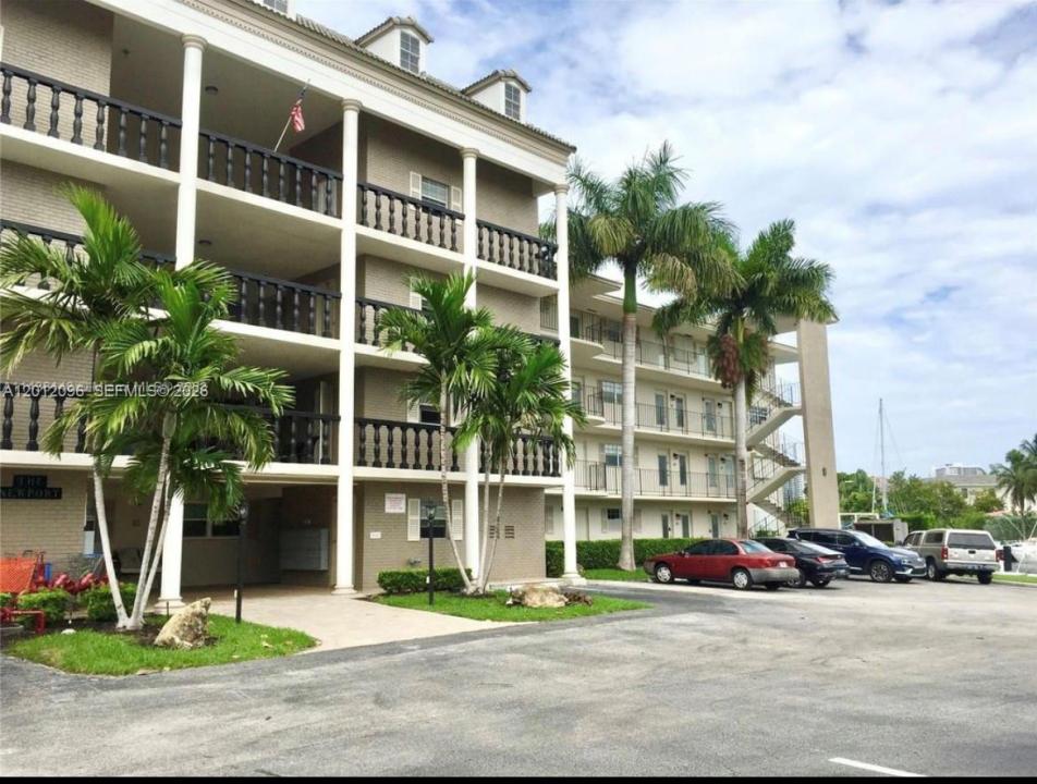 440 Paradise Isle Blvd 406, Hallandale Beach, Florida 33009, Stati Uniti