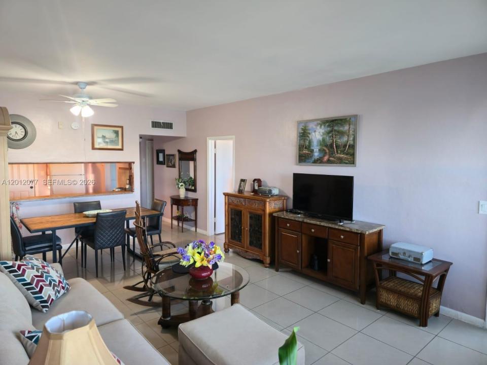 18707 NE 14th Ave 727, Miami, Florida 33179, USA