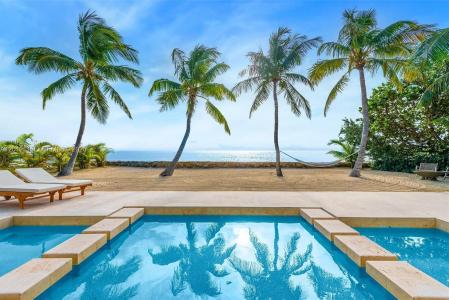 60 Ocean Front Dr, Key Largo, Florida 33037