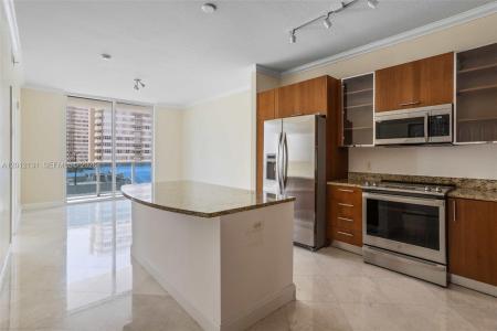 1945 S Ocean Dr 503, Hallandale Beach, Florida 33009, USA