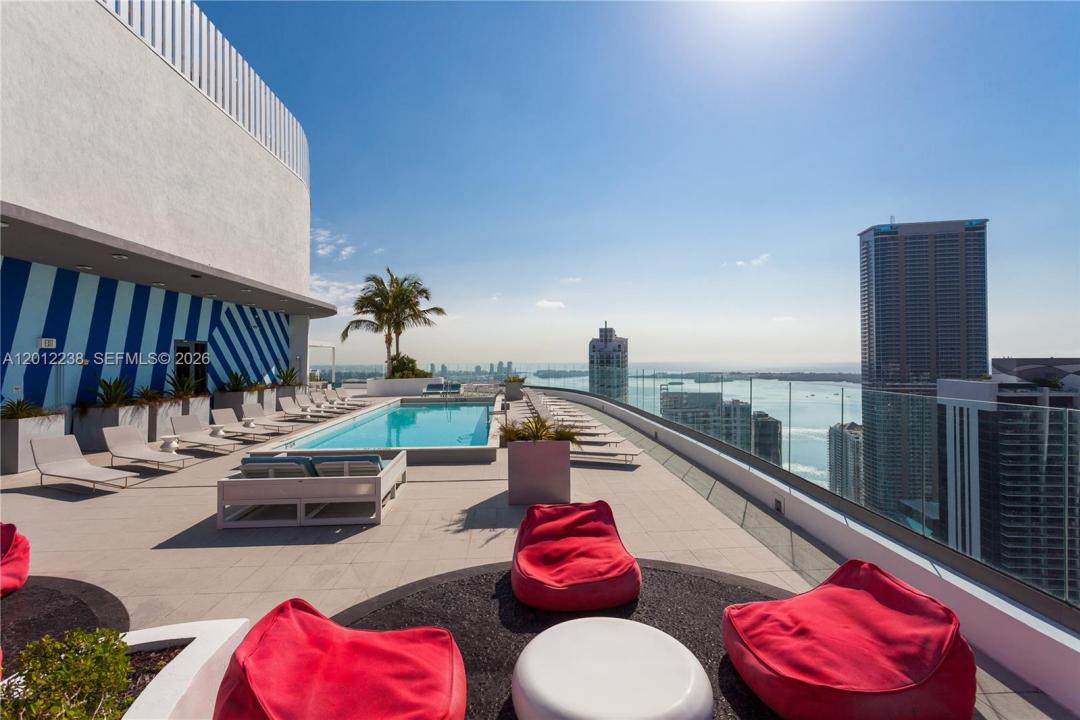 45 SW 9th St 1604, Miami, Floride 33130, États-Unis