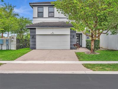 4920 Whispering Way 4920, Dania Beach, Florida 33312, USA