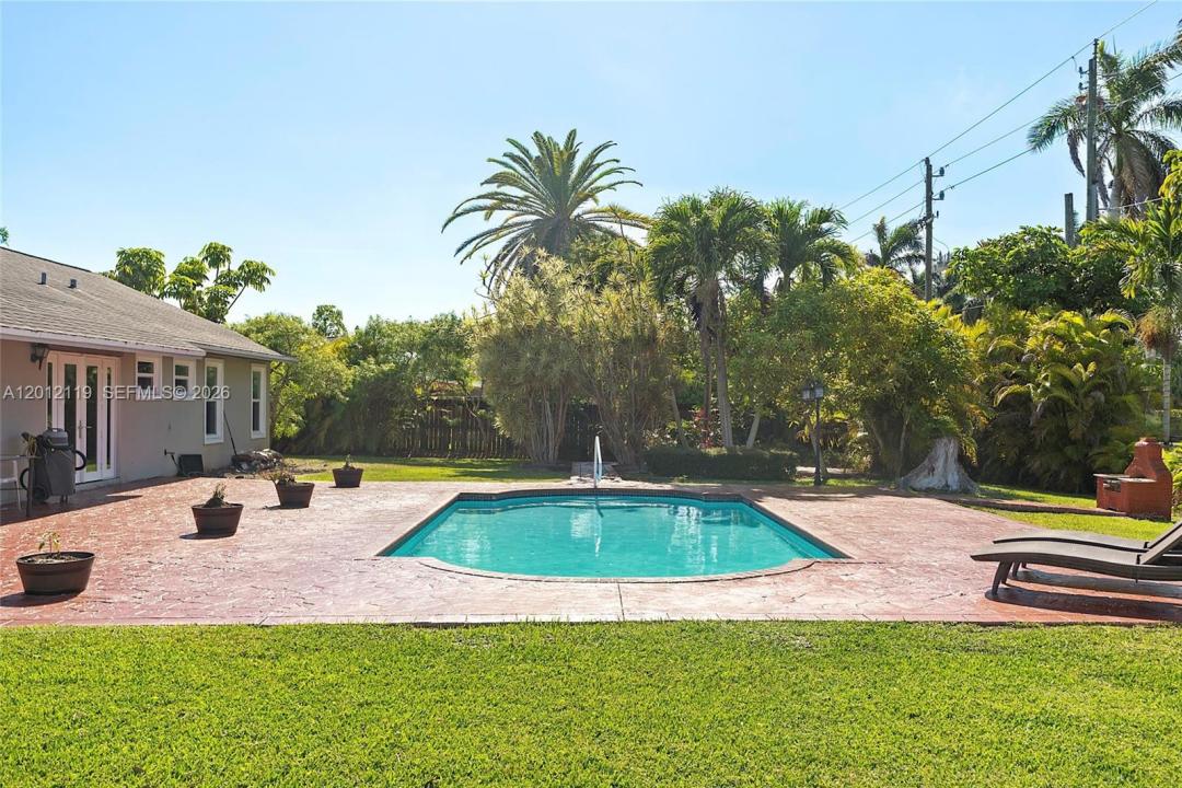 8895 SW 184th Ter, Cutler Bay, Florida 33157, USA