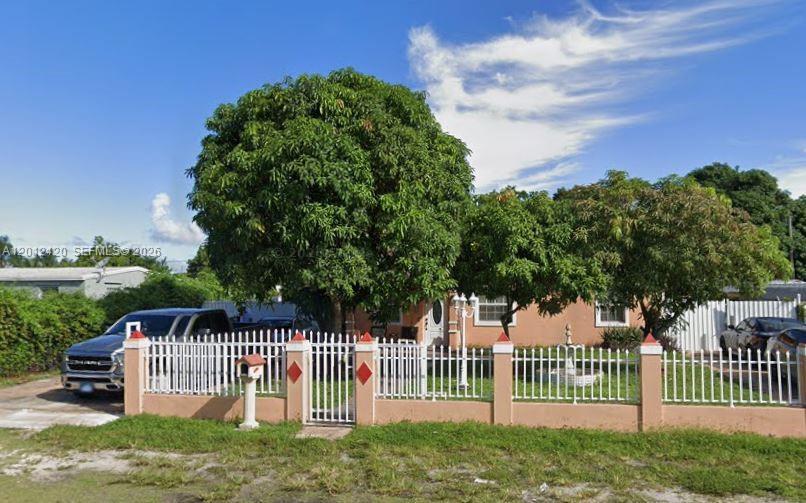 1725 NW 121st St, Miami, Floride 33167, États-Unis