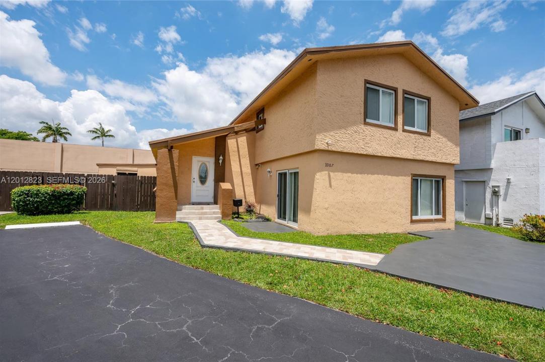 1007 NW 106th Ave Cir, Miami, Florida 33172, Stati Uniti