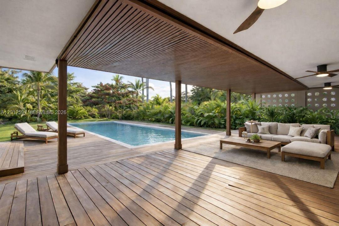 360 NW 87th St, El Portal, فلوريدا 33150, الولايات المتحدة