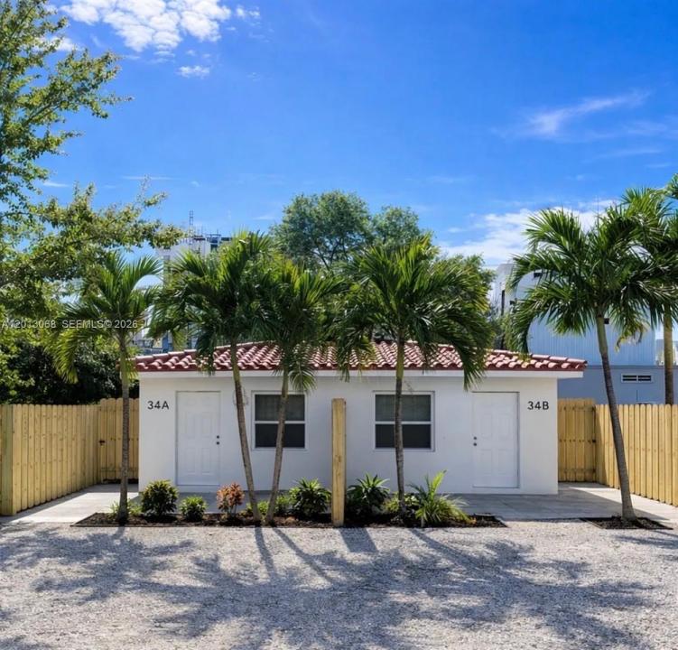 34 SE 1st Ave B, Dania Beach, Floride 33004, États-Unis