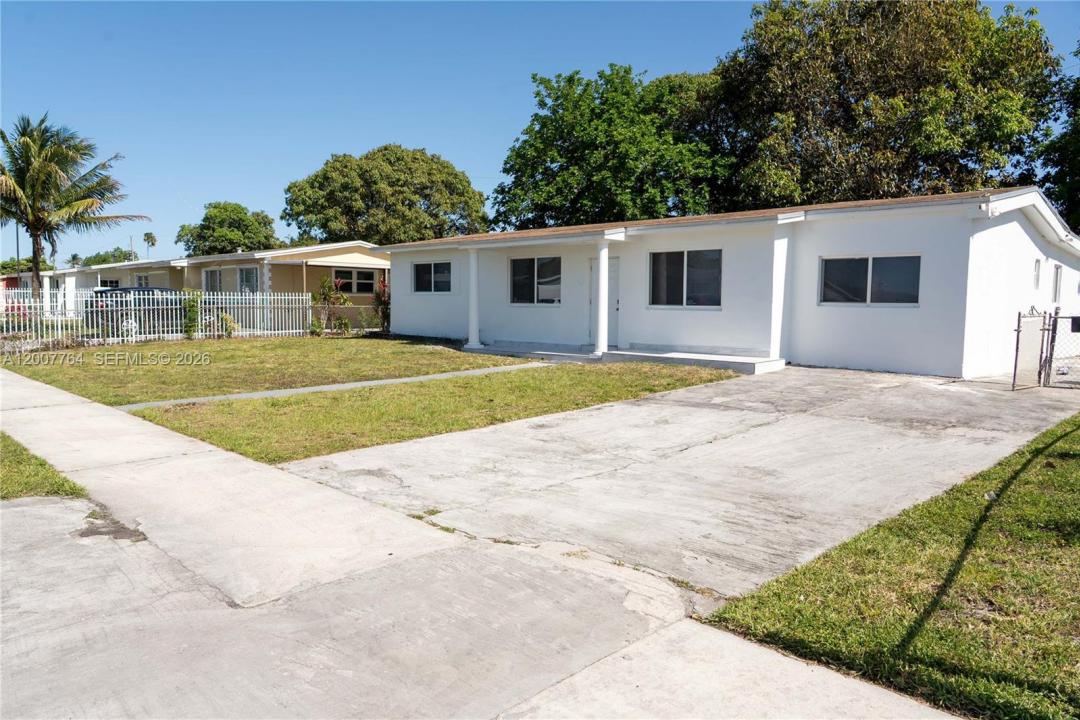 4000 NW 195th St, Miami Gardens, Florida 33055