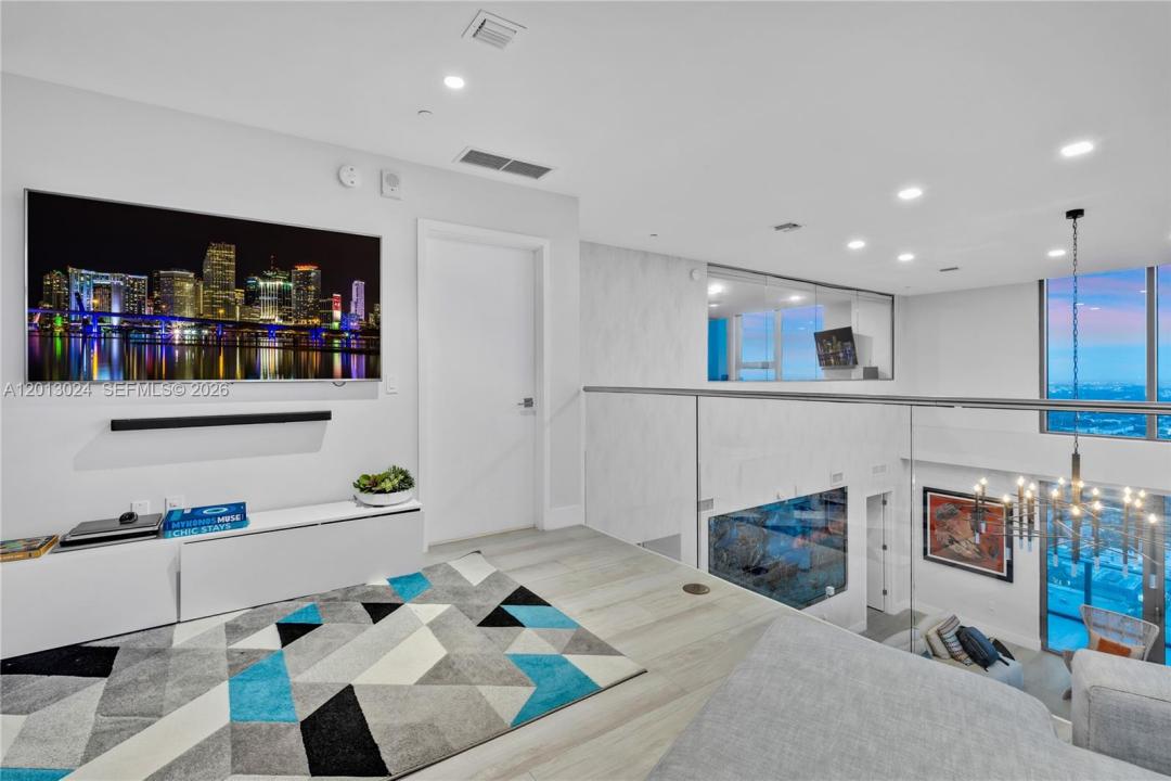 121 NE 34th St PH3217, Miami, Florida 33137, USA