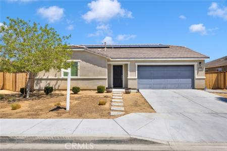 Charlotte, Adelanto, Californie 92301, États-Unis