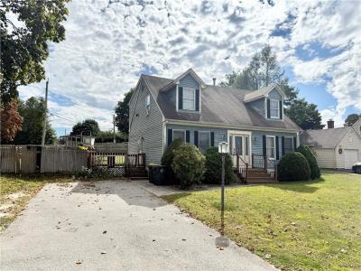 13 Willow Road, Smithfield, RI 02828, USA