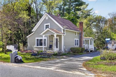 6 North Road, Foster, RI 02825, USA
