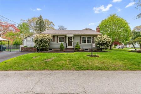 48 Barker Street, Warwick, RI 02888, USA