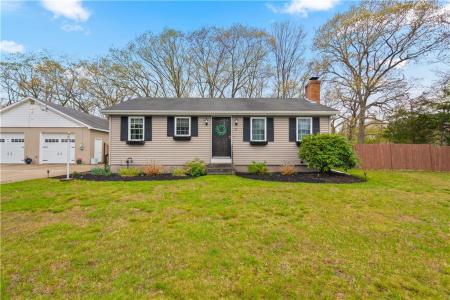 11 Crowell Street, Cumberland, RI 02864, USA