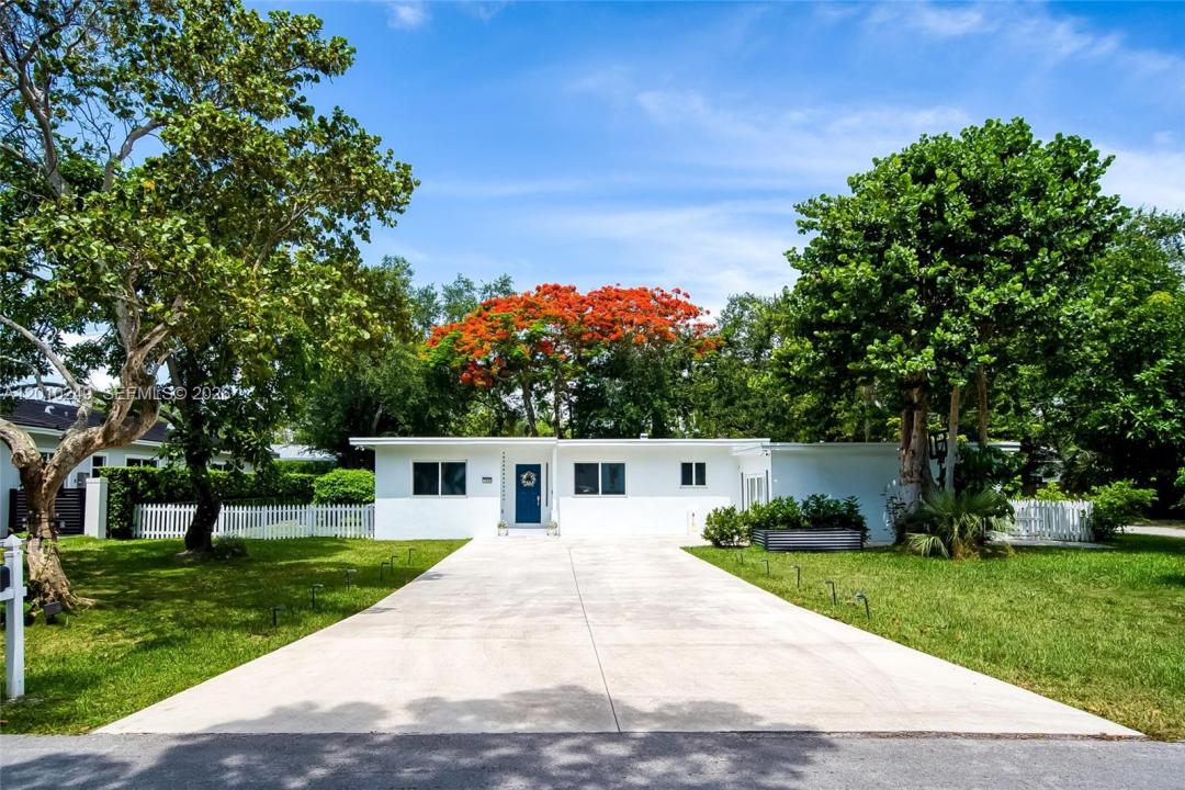 7800 SW 57th Ct, South Miami, Florida 33143, Stati Uniti