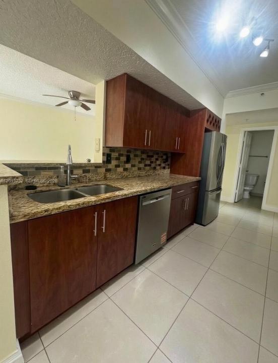 220 SW 116th Ave 15207, Pembroke Pines, Floride 33025, États-Unis