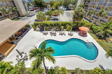 2145 Pierce Street 417, Hollywood, Florida 33020, USA