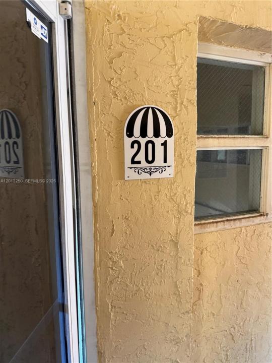 7400 NW 7th St 201, Miami, Floride 33126, États-Unis