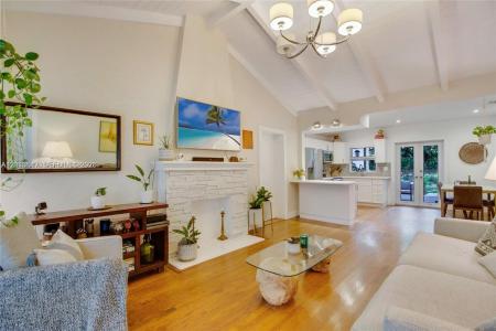 45 NW 93rd St 45, Miami Shores, Florida 33150, USA