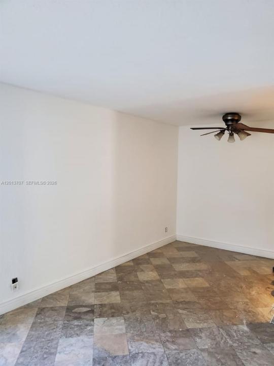 3015 NW 118th Dr 124E, Coral Springs, Florida 33065, USA