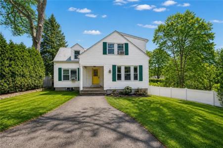 84 Phillip Avenue, Cumberland, RI 02864, USA
