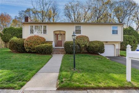 8 Joyce Drive, North Providence, RI 02911, USA