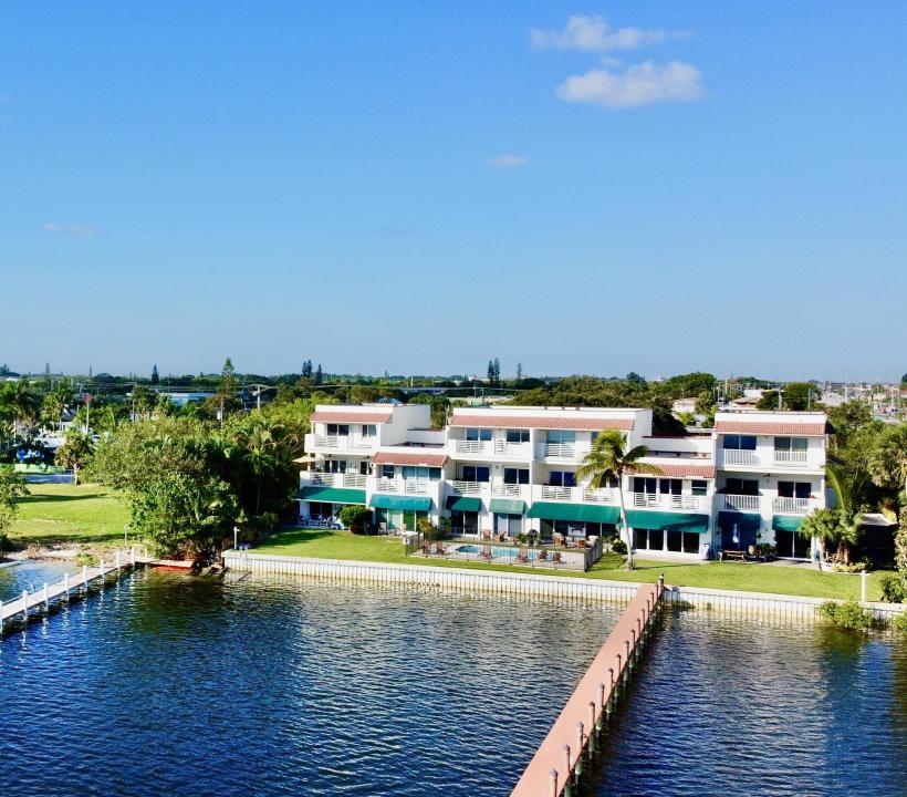 324 N Lake Drive, Lantana, Florida 33462
