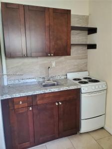 5411 Ravenswood Rd 7a, Dania Beach, Florida 33312, USA