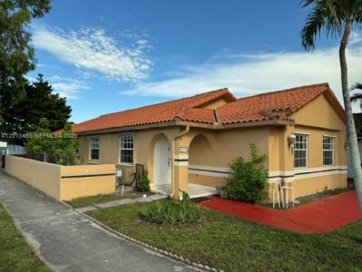 7599 W 4th Ct 0, Hialeah, Florida 33014, USA