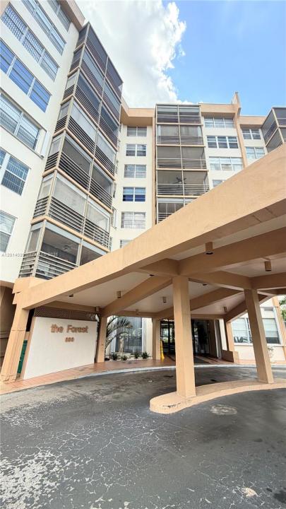 900 Saint Charles Pl 520, Pembroke Pines, Florida 33026, Stati Uniti