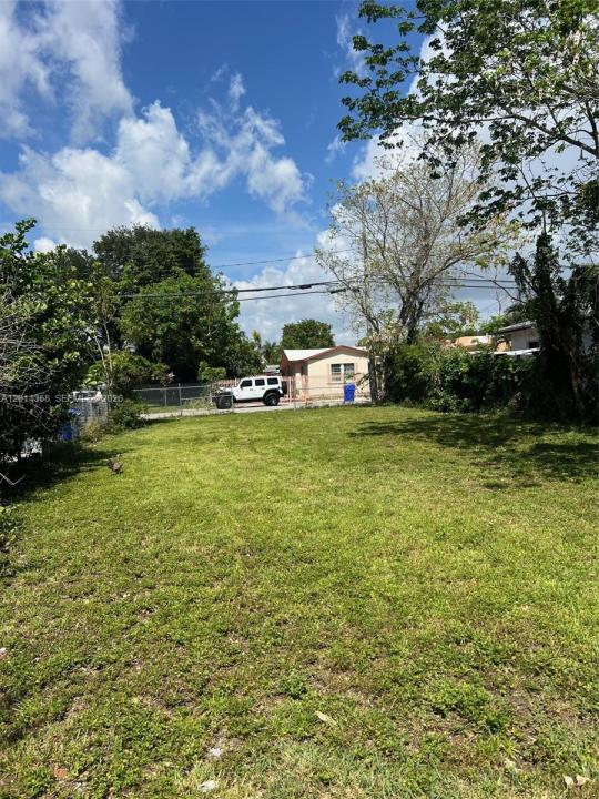 3033 NW 8th Ave, Miami, Florida 33127, Stati Uniti
