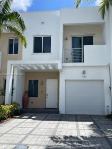 7187 NW 103 PATH 7187, Miami, Florida 33178, USA