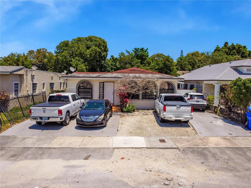 201 NW 25th Ave, Miami, Flórida 33125, Estados Unidos