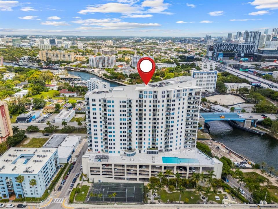 10 SW South River Dr 1506, Miami, Florida 33130