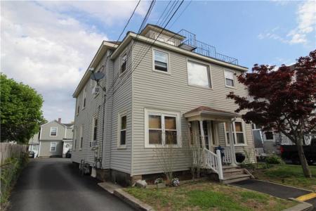19 Angell Street, Johnston, רוד איילנד 02919, ארצות הברית של אמריקה 