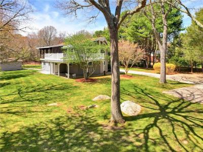 203 North Niantic Drive, Charlestown, RI 02813, USA
