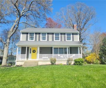 54 Sefton Drive, Bristol, RI 02809, USA