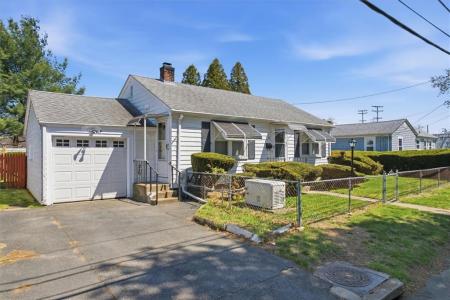 15 Rhodes Avenue, East Providence, RI 02915, USA