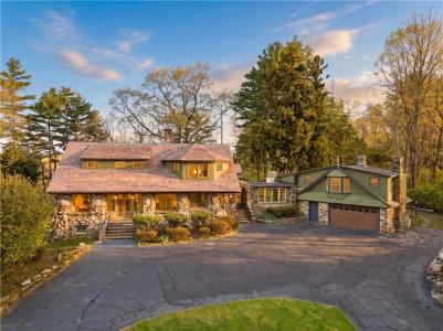 10 Hamilton Hill, Glocester, RI 02829, USA