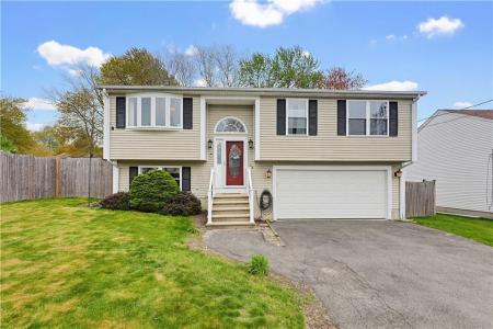 64 Weeks Street, Cumberland, RI 02864, USA