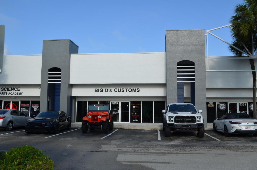 5361 N Nob Hill Road, Sunrise, Florida
